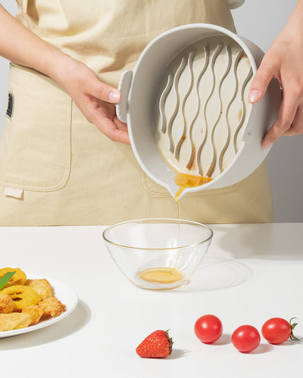 2 tavi din silicon ecologic pentru air fryer temperatura maxima 230 grade, reutilizabile, reciclabile, cu manere anti-alunecare, fund antiaderent