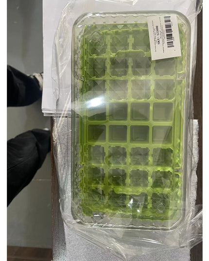 3 forme pentru gheata si o caserola pentru depozitare 96 de cuburi