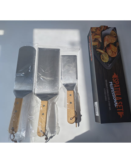 3 spatule pentru gratar din metal, margini subtiri, suprafata antiaderenta, rezistente la temperaturi ridicate, maner ergonomic din lemn, 3 forme, agatatoare