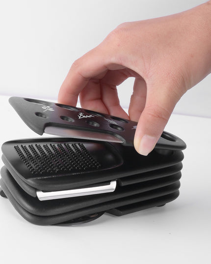 1 mini ustensile bucatarie taietor pizza, cutit, curatator, razatoare, desfacator, presa usturoi, manere din ABS, lame ascutite din otel inoxidabil