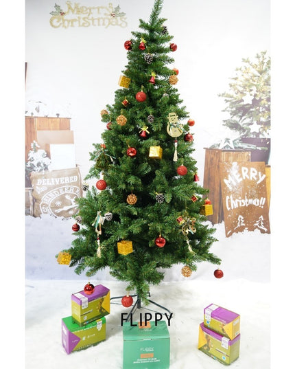 Set brad artificial de Craciun si elemente decorative, nins, decorat cu conuri pin, pentru interior/exterior, inaltime 210 cm, diametru 131 cm, 630 ramuri, / , suport metalic inclus