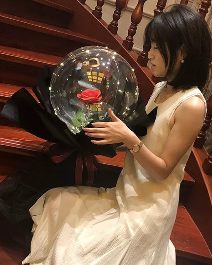 Buchet Decorativ, Trandafir in Balon cu Lumini Led, Diametru , 2 x Baterii AA (neincluse)