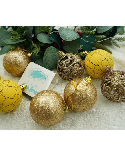 de 12 ornamente de brad, de tip Glob