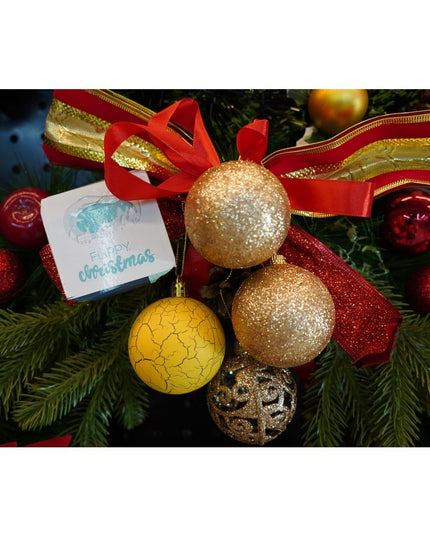 de 12 ornamente de brad, de tip Glob