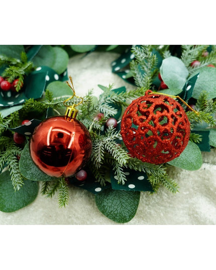 de 12 ornamente de brad, de tip Glob