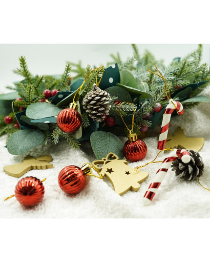 de 24 ornamente de brad, de tip Glob