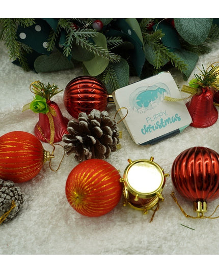 de 24 ornamente de brad, de tip Glob