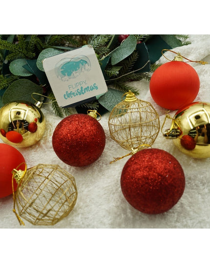 de 28 ornamente de brad, de tip Glob