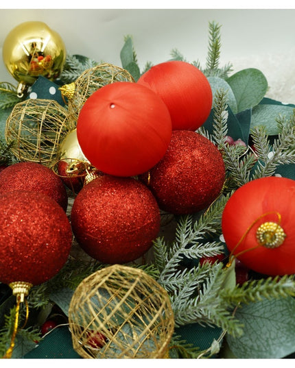 de 28 ornamente de brad, de tip Glob