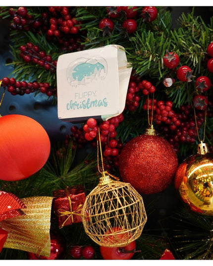 de 28 ornamente de brad, de tip Glob