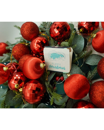 de 28 ornamente de brad, de tip Glob