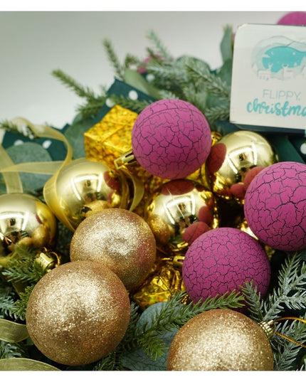 de 35 ornamente de brad, de tip Glob