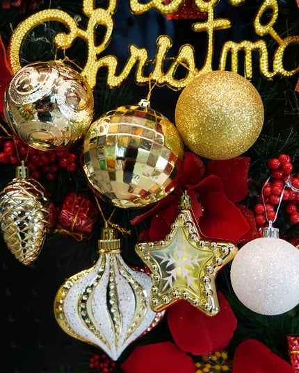 de 36 ornamente de brad, de tip Glob