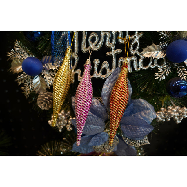 de 6 ornamente de brad, de tip Asimetric