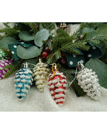 de 6 ornamente de brad, de tip Con de brad