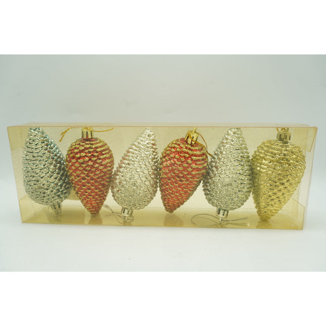 de 6 ornamente de brad, de tip Con de brad