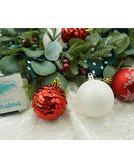 de 7 ornamente de brad, de tip Glob