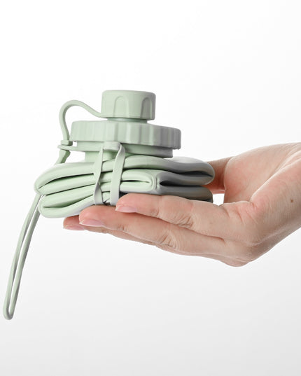 Sticla de apa pliabila din silicon,reutilizabila, rezistenta la temepreturi ridiate, usor de depozitat si carat,600 ml