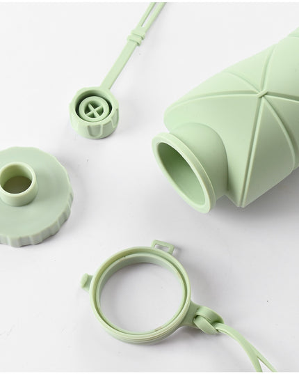 Sticla de apa pliabila din silicon,reutilizabila, rezistenta la temepreturi ridiate, usor de depozitat si carat,600 ml