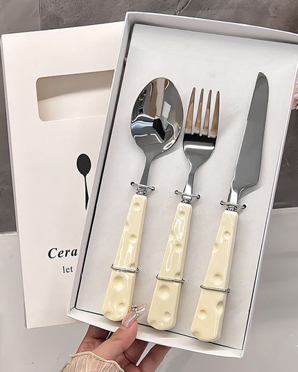 Tacamuri pentru Copii, 3 Piese, Tacamuri pentru Dejun, Lingura Furculita Cutit, Stil Italian, Manere forma Cascaval Plastic, Inox