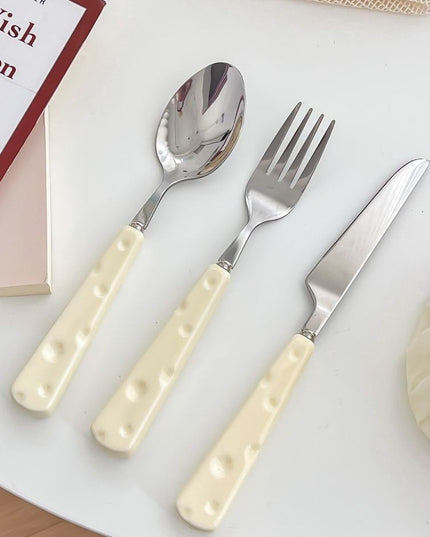 Tacamuri pentru Copii, 3 Piese, Tacamuri pentru Dejun, Lingura Furculita Cutit, Stil Italian, Manere forma Cascaval Plastic, Inox