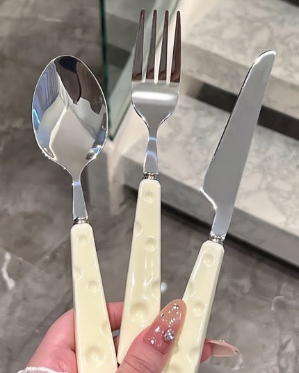 Tacamuri pentru Copii, 3 Piese, Tacamuri pentru Dejun, Lingura Furculita Cutit, Stil Italian, Manere forma Cascaval Plastic, Inox