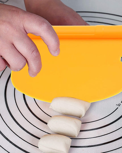 Taietor aluat 1, lama otel inoxidabil, maner din ABS, gradat, paleta plastic