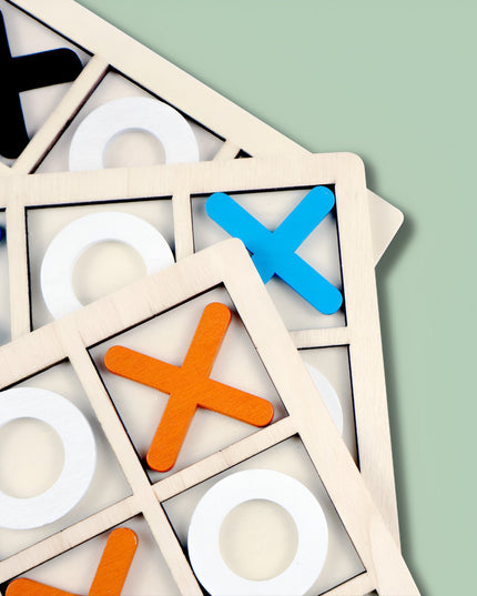 Jucarie Montessori Tic Tac Toe, Educativa, Interactiva, din lemn, X si O, 9 Piese, 14.3x14.3 cm