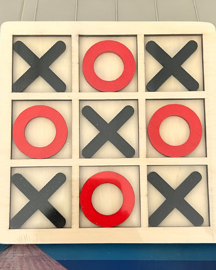 Jucarie Montessori Tic Tac Toe, Educativa, Interactiva, din lemn, X si O, 9 Piese, 14.3x14.3 cm