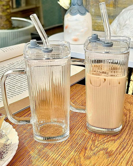 Pahar pentru Racoritoare, din Sticla, 330 ml, cu Pai si Maner, Model Clear Dungi Verticale