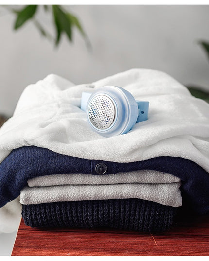 Aparat Pentru Curatat Scame, Par Si Praf, Trimmer pentru Diferite Tipuri De Material, Cu Lame Din Otel Inoxidabil, Maner Flexibil, Incarcare Prin USB