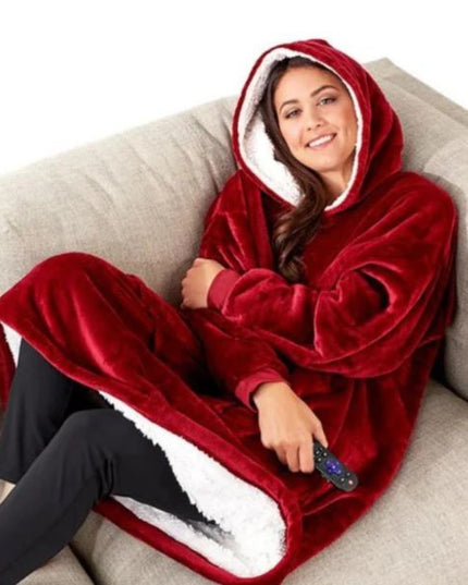 Patura cu Maneci, Gluga si Buzunar Frontal, Captusita, Plusata, Usoara si Calduroasa, Poliester, Marime Universala, Rosie